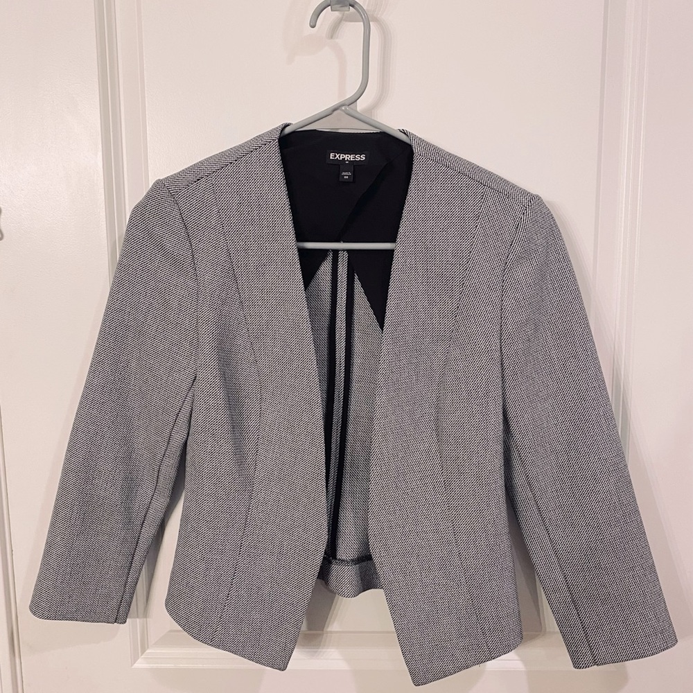NWOT, Express Cropped Blazer, Size 00
